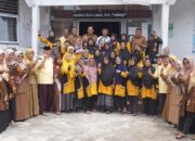 Pj Wako Padang Panjang Kunjungi Sekolah Lansia Tageh di Ekor Lubuk