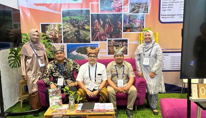 Stand Desa Wisata Kubu Gadang, Kota Padang Panjang, Sumbar, di Wonderful Indonesia Tourism Fair 2024