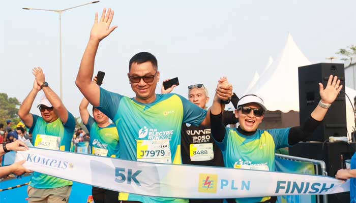 Gelaran PLN Electric Run 2024 Sukses 1 Finish PLN Electric Run 2024