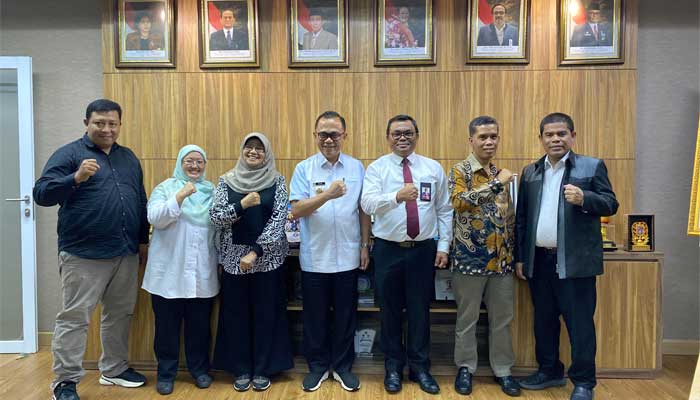 Pjs. Wali Kota Bukittinggi, H. Haji Syopiar Rustam, dengan Deputi Bidang Pengembangan Sumber Daya Perpustakaan Nasional (Perpusnas), Adin Bondar