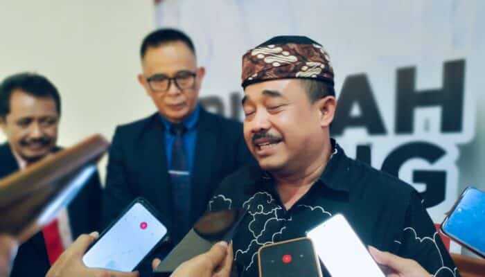 Pilkada Blitar 2024: Tim Mak Rini-Mas Ghoni Hadapi Serangan Kampanye Hitam dan Hoaks