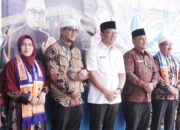 Pj Wako Padang Panjang Lepas 102 Jemaah Umrah BSM ke Tanah Suci