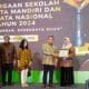 Kepala SDN 10 Sangkir kabupaten Agam, Syamsiar terima Penghargaan Sekolah Adiwiyata Nasional 2024