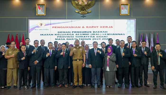 Plt Gubernur Audy Joinaldy hadiri pengukuhan DPD Ikal-Lemhannas Sumbar