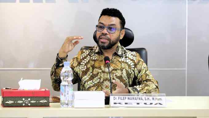 Ketua Komite III DPD RI, Filep Wamafma