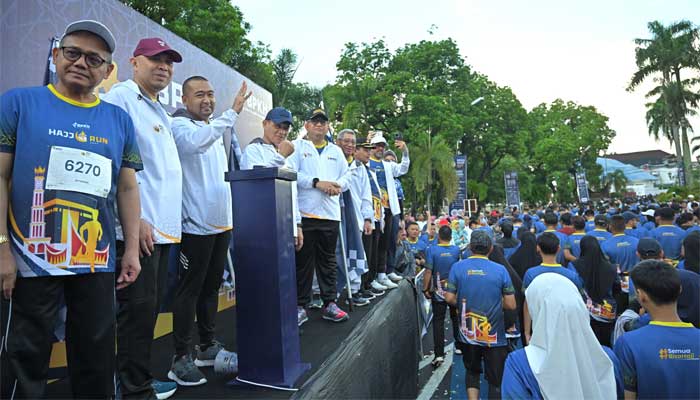 Wamenag dan Plt Gubernur Sumbar Lepas Ratusan Peserta BPKH Hajj Run 2024 1 Wamenag dan Plt Gubernur Sumbar Lepas Ratusan Peserta BPKH Hajj Run 2024