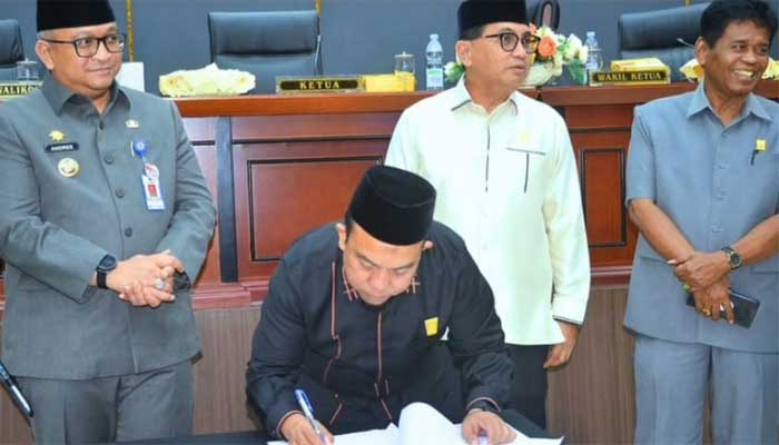 DPRD Kota Padang bersama Pemko Setujui APBD 2025