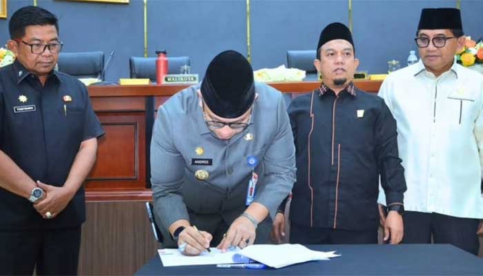 DPRD Kota Padang bersama Pemko Setujui APBD 2025