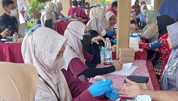Pegawai Dinas Pendidikan Kabupaten Malang Ikuti Pemeriksaan Faktor Risiko Penyakit Tidak Menular