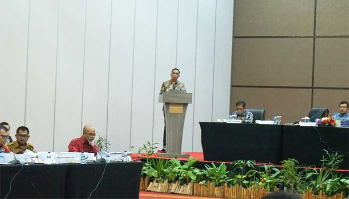 Sekdakab Solok, Medison pimpin Rapat Pembahasan Ranperda APBD 2025