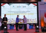Pemkab Pasbar Terima Piagam Apresiasi Pemanfaatan Data Hasil Pendataan Keluarga Terbaik 2024