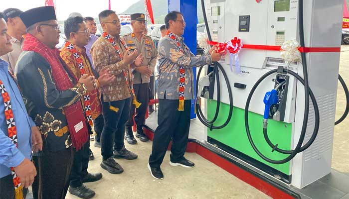 Pj Bupati Lampung Barat Resmikan SPBU Dodo di Jalan Lintas Liwa