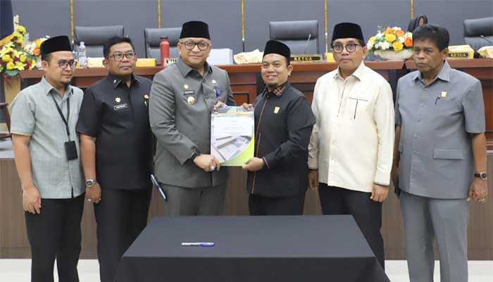 DPRD Kota Padang bersama Pemko Setujui APBD 2025