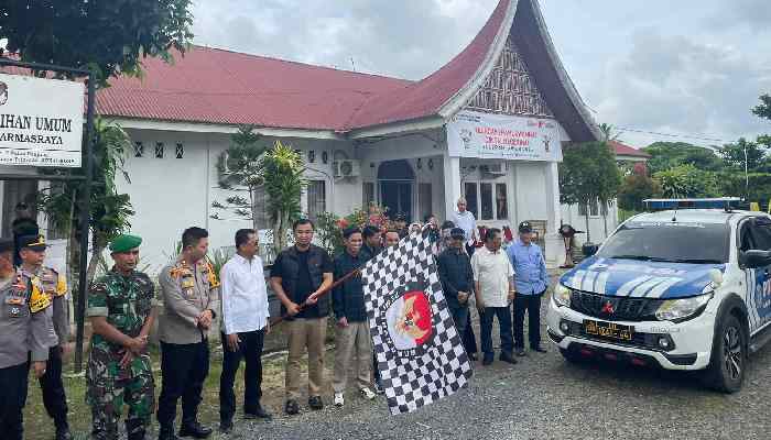 KPU Dharmasraya Mulai Distribusikan Logistik Pilkada 2024 ke Kecamatan