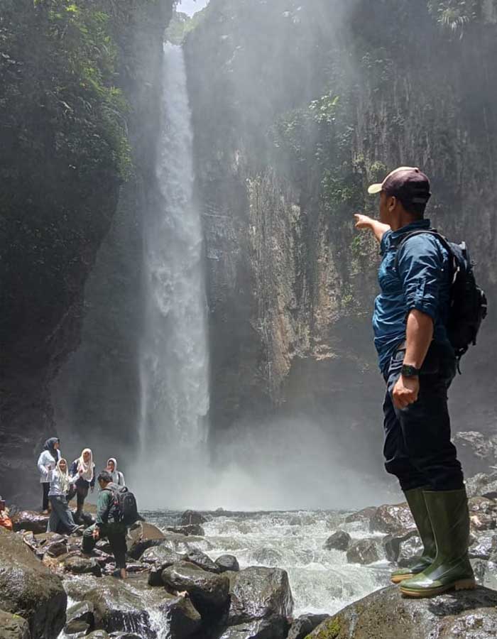 Objek Wisata Air Terjun Sungai Dalam di Jorong Leter W, Nagari Persiapan Lubuk Gadang Utara