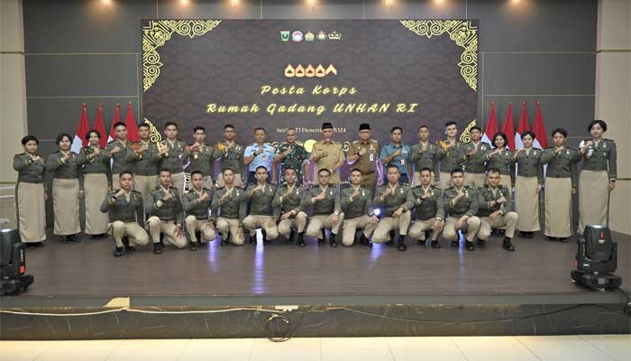 Gubernur Mahyeldi bersama Kadet Universitas Pertahanan asal Sumbar