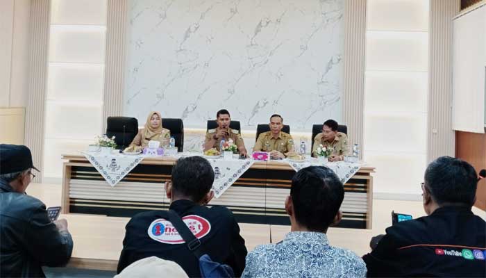 Wakil Bupati Solok, Jon Firman Pandu Gelar Jumpa Pers bersama Awak Media