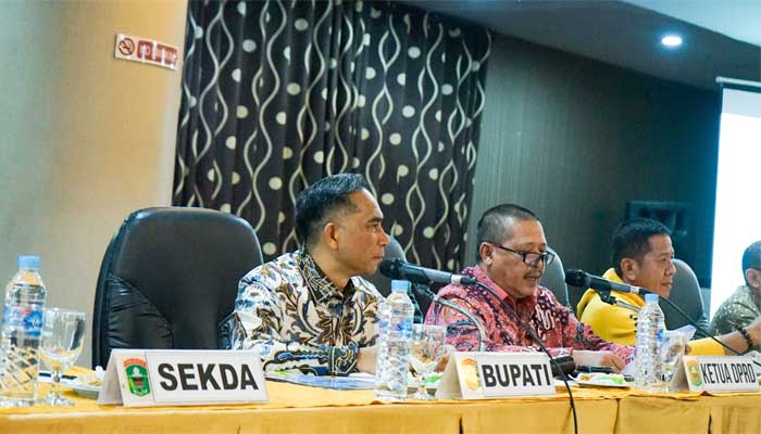 Pemkab Kabupaten Solok Bahas 5 Ranperda bersama DPRD 1 Pemkab Kabupaten Solok Bahas 5 Ranperda bersama DPRD