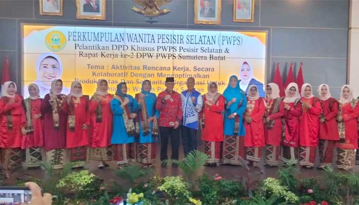 Pengurus Baru DPD PWPS Dilantik, Ini Pesan Pj Sekda Sumbar 1 Pelantikan Pengurus Baru DPD PWPS periode 2024-2029