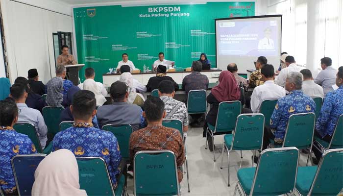 Pemko Padang Panjang Terus Upayakan Penanggulangan Kemiskinan