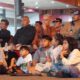 Warga Nobar Piala AFF 2024 di Videotron Pemko Padang Panjang