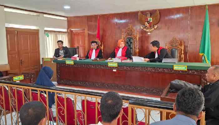 PN Tanjung Pati Vonis Terdakwa Pelaku Pembunuhan Ketua Kelompok PNM MEKAAR 1 PN Tanjung Pati Vonis Terdakwa Pelaku Pembunuhan Ketua Kelompok PNM MEKAAR