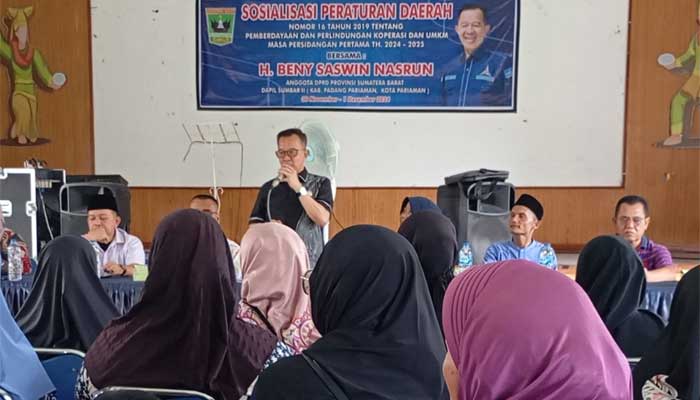 Anggota Komisi III DPRD Sumbar, H Benny Saswin Nasrun Sosialisasi Perda atau Sosper Nomor 16 Tahun 2019 tentang Pemberdayaan dan Perlindungan Koperasi dan UMKM di daerah pemilihannya di Lubuk Alung, Kabupaten Padang Pariaman