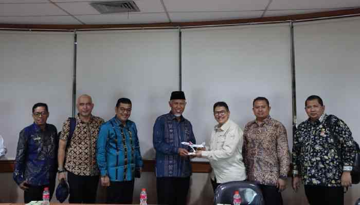 Perlancar Transportasi Udara Menuju Mentawai, Gubernur Sumbar Datangi Kantor Pusat Lion Grup