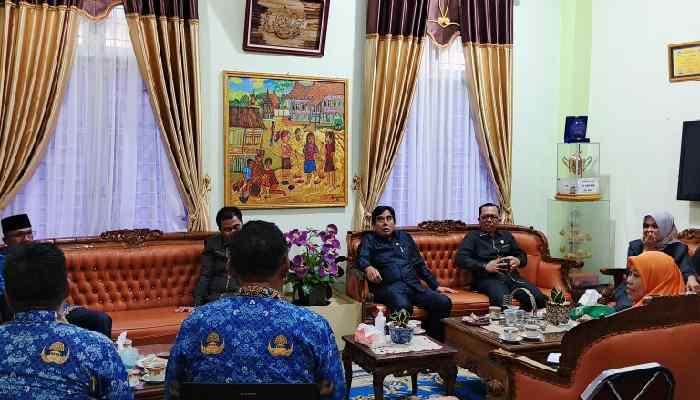 Komisi II Bukittinggi Kunjungi Dinas Pendidikan