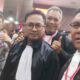 Advokad M. Nurhuda (kanan) bersama tim hukum DPP partai Demokrat
