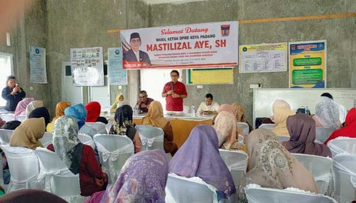 Reses Wakil Ketua DPRD Kota Padang, Mastilizal Aye di Lolong Belanti