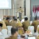 Gubernur Mahyeldi saat membuka Entry Meeting Evaluasi Perencanaan dan Penganggaran pada Pemerintah Provinsi dan Kabupaten/Kota se-Sumbar 2025