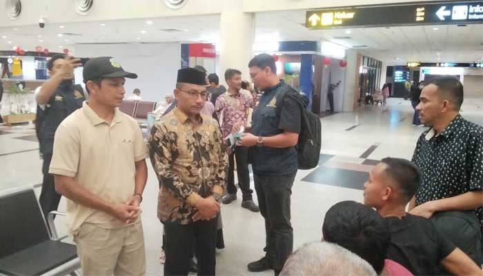 Haji Uma dan Pemerintah Aceh Sambut 7 Nelayan Aceh dari Myanmar di Bandara Kualanamu