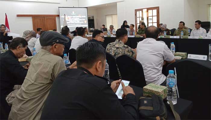 KPU Sawahlunto Gelar FGD Penyusunan Laporan Evaluasi Pilkada 2024 1 KPU Sawahlunto Gelar FGD Penyusunan Laporan Evaluasi Pilkada 2024