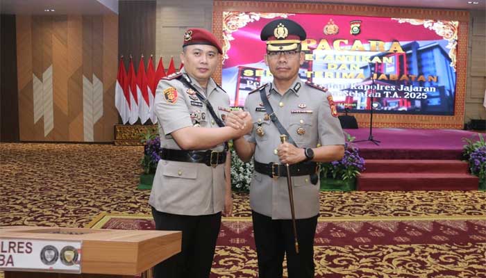 Kapolda Sumsel, Irjen Pol Andi Rian Ryacudu Djajadi bersama Kapolres Muba yang baru, AKBP God Parlasro Sinaga