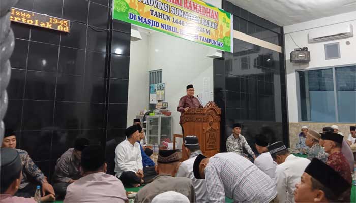 Ketua DPRD Sumbar Safari Ramadan di Masjid Nurul Hikmah Tampuniak Pasaman