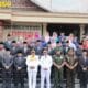 Wako Ramlan Nurmatias dan Wawako Ibnu Asis foto bersama Forkopimda dan anggota DPRD Bukittinggi
