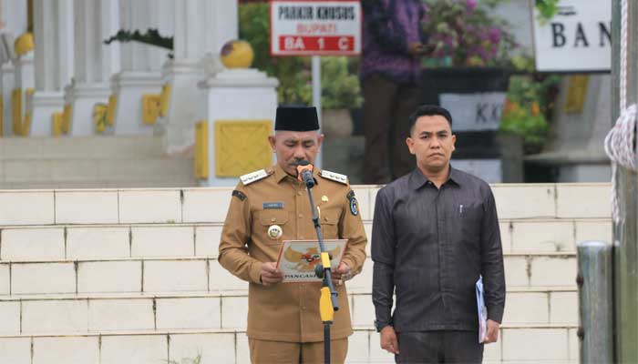 Bupati Limapuluh Kota, Safni Sikumbang perdana pimpin apel gabungan ASN