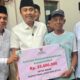 Anggota DPRD Payakumbuh dari Fraksi Gerindra, Mardion Fernandes dampingi Wakil Gubernur Sumatera Barat, Vasko Ruseimy menyerahkan bantuan bedah rumah bagi warga Kelurahan Talang, Kecamatan Payakumbuh Barat, Kota Payakumbuh
