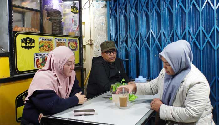Wako Hendri dan Istri Nikmati Kuliner Pasar Pusat Padang Panjang