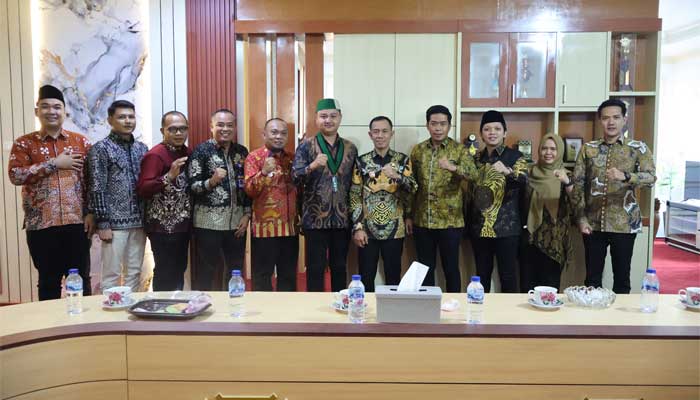 Panitia Pembangunan Sekretariat HMI Kotabumi Audensi dengan Wabup Lampura