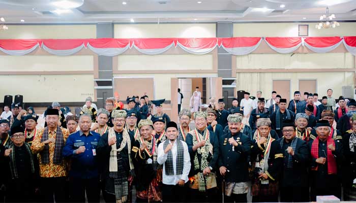Wabup Candra Kukuhkan Kepengurusan LKAAM Kabupaten Solok 2024–2029