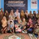 Ketua TP-PKK Kota Padang Panjang, Ny. Maria Feronika dan Staf Ahli TP-PKK, Sri Wahyuni tinjau kegiatan pos gizi