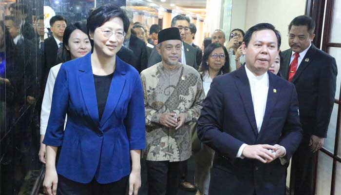 Ketua DPD RI, Sultan B. Najamudin bersama delegasi Gubernur Sichuan, Shi Xiaolin beserta jajarannya