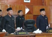 Mewakili Bupati Gusnan, Sesda BS Hadiri Rapat Paripurna DPRD