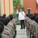 Wakil Ketua Komite I DPD RI, Bahar Buasan menjadi pembicara utama dalam acara penutupan pendidikan bagi siswa Diktuk Bintara Polwan angkatan ke-57