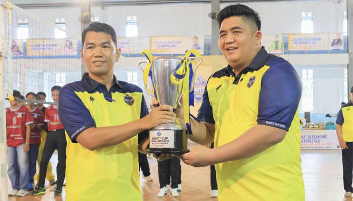 Bupati Bintan Buka Turnamen Bola Voli Bupati Cup 2025 di Bintan Timur