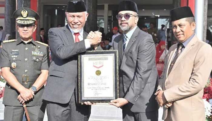 Evi Yandri Rajo Budiman Hadiri Peringatan Hari Kebangkitan Nasional ke-117 Sumbar 1 Peringatan Hari Kebangkitan Nasional ke-117 di halaman Kantor Gubernur Sumbar