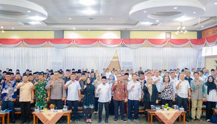 Wakil Bupati Solok bersama Rezka Oktoberia Buka Sosialisasi Pendaftaran Tanah Ulayat 1 Sosialisasi Pendaftaran Tanah Ulayat di Kabupaten Solok