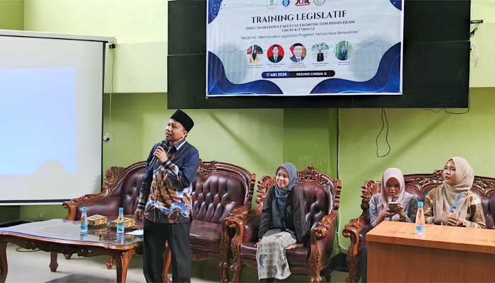 Ketua DPRD Bukittinggi Jadi Pemateri Seminar Senat Mahasiswa FEBI UIN SMDD
